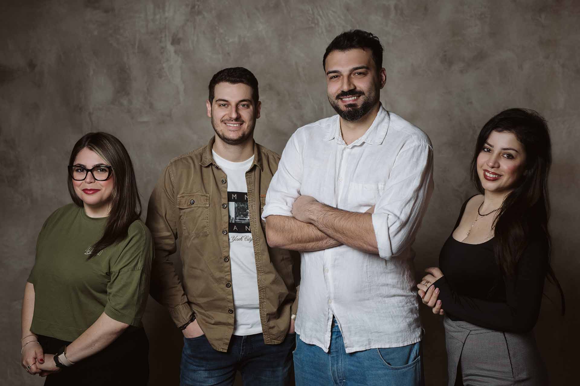 Lo staff di NyXaura al completo - foto di gruppo del team della start-up innovativa NyXaura S.r.l. Società Benefit